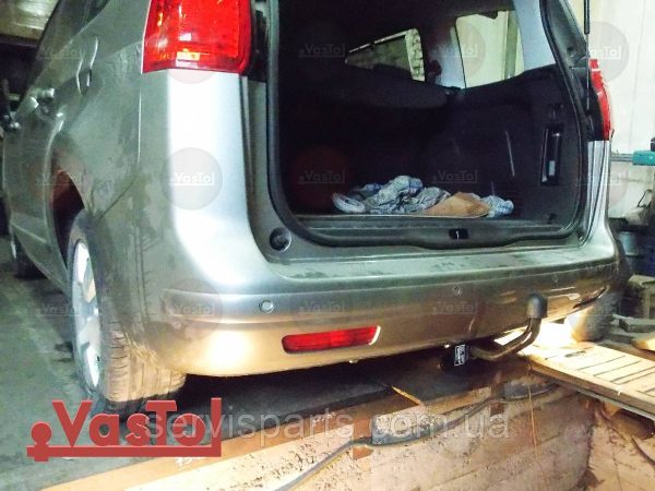 Знімний гак фаркоп на Peugeot 5008 2009-2016 (Пежо 5008) - Зображення 3