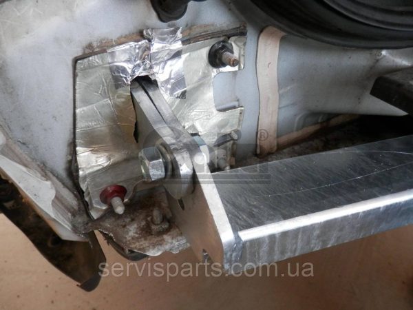 Оцинкований фаркоп на Renault Megane II 2003-209 (седан та универсал) - Зображення 8