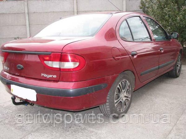 Фаркоп з'ємний гак на Renault Megane Classic 1996-2003 - Зображення 5