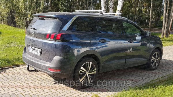 Знімний гак фаркоп на Peugeot 5008 II 2017- (Пежо 5008)