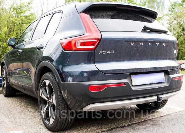 Польський фаркоп на Volvo XC40 2017- (Вольво ХС40)