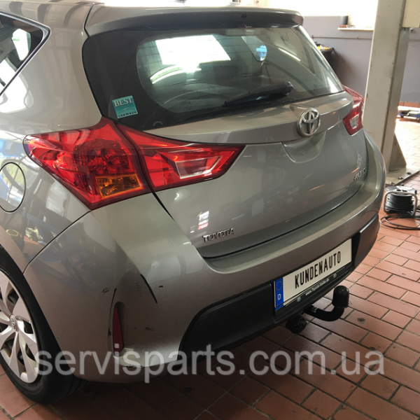 Польський фаркоп на Toyota Auris II 2013-2019 (Тойота Ауріс хетчбек)