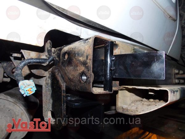 Знімний гак фаркоп на Nissan Patrol Y61 1997-2010 (Ніссан Патрол) без підрізу бампера Американська вставка під квадрат - Зображення 4