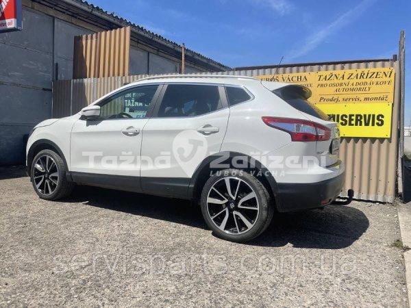 Польський фаркоп на Nissan Qashqai II 2014-2019 (Нісан Кашкай) без підрізу бампера