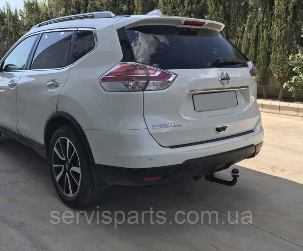 Швидкознімний фаркоп на Nissan X-Trail T32 2014 - на ключах (Nissan Rogue USA)