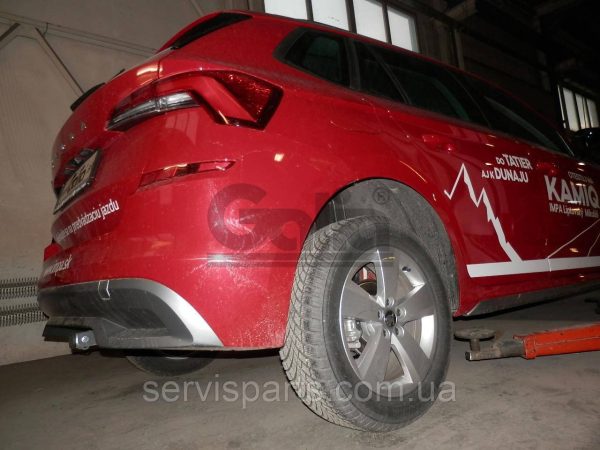 Оцинкований фаркоп на Skoda Kamiq 2019- (Шкода Камік) Швидкознімний автомат на ручці