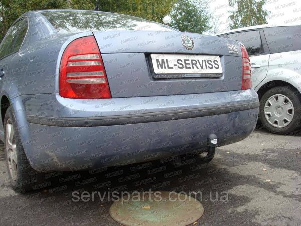 Польський фаркоп на Skoda Superb I 2002-2008 (Шкода Суперб)