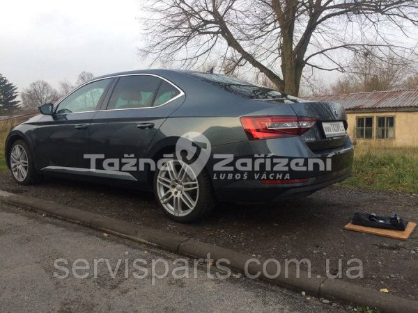 Швидкоз'ємний фаркоп на Skoda Superb III 2015- на ключі (Шкода Суперб 3) - Зображення 6