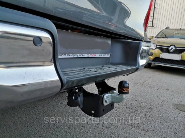 Польський фаркоп на Toyota HiLux 2015- (Тойота Хайлюкс)