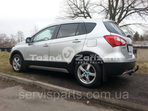 Польський фаркоп на Suzuki SX4 S-Cross 2013-2021 без підрізу бампера