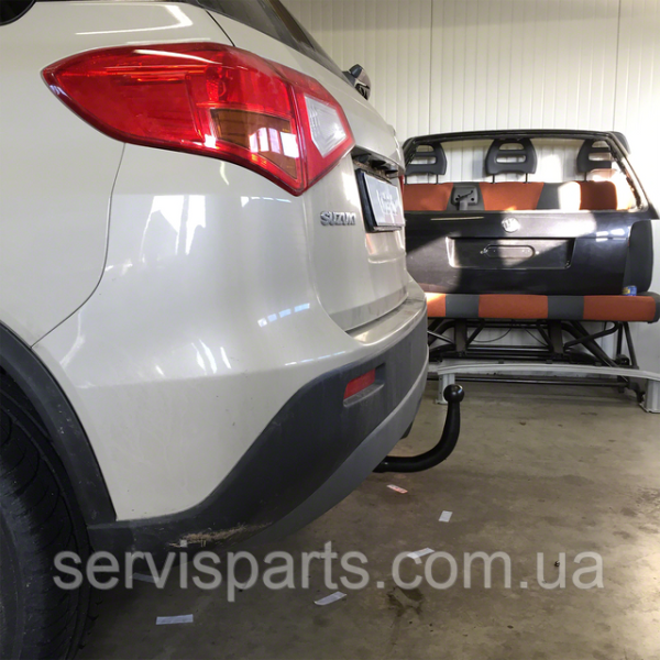 Швидкознімний фаркоп на Suzuki Vitara 2015 - на ключах