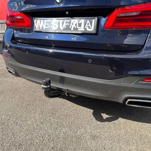 Швидкознімний фаркоп Westfalia на BMW 5 G30 G31 2017- на ключах