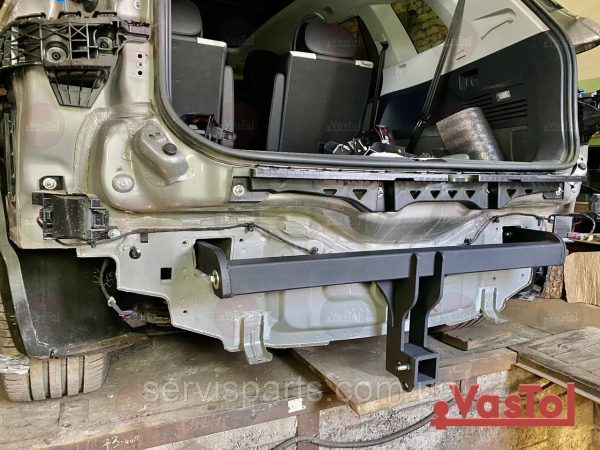 Знімний гак фаркоп на Volkswagen ID.6 2021- Американська вставка під квадрат - Зображення 10