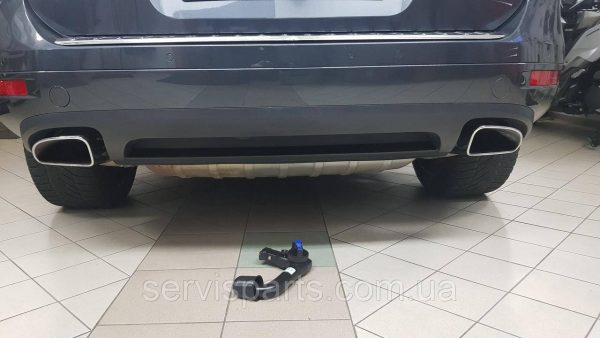 Швидкознімний фаркоп на Volkswagen Touareg 2002-2018 на ключі (Фольксваген Туарег)