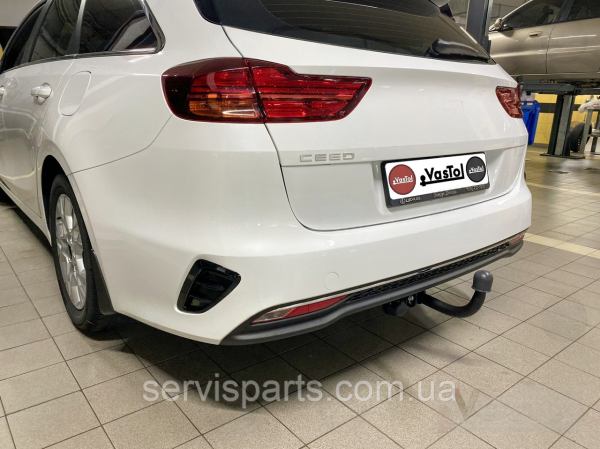 Фаркоп Kia Ceed SW вагон 2018- (без підрізу бампера)