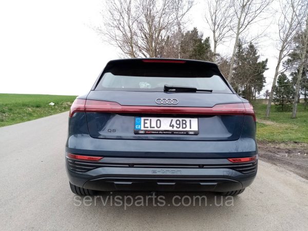 Фаркоп Audi Q8 E-tron 2022- (вкл. Sportback) Westfalia швидкознімний на ключах