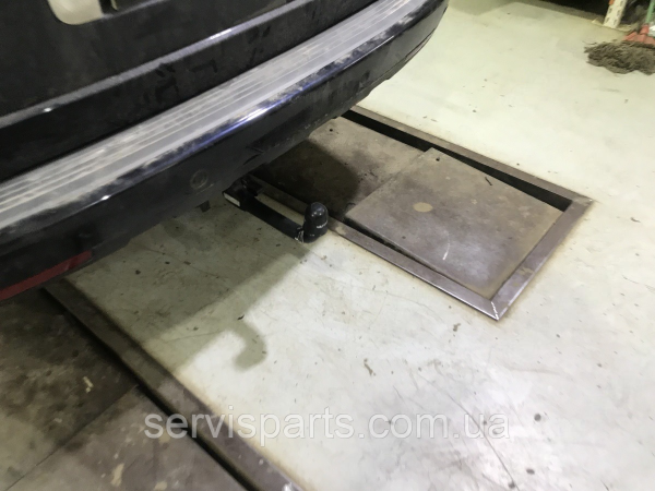 Швидкознімний фаркоп Land Rover Range Rover III 2002-2012 (L322) на ключах - Зображення 6