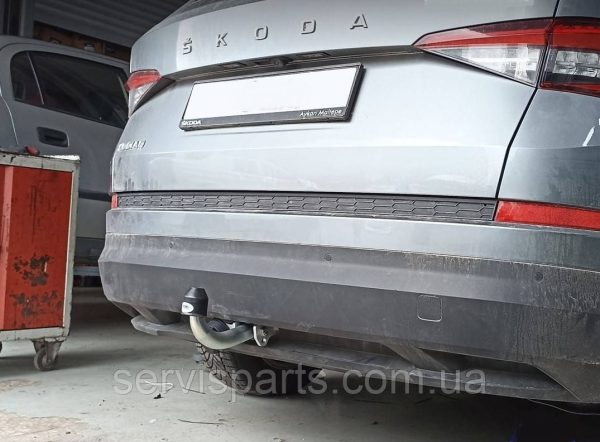 Фаркоп Skoda Kodiaq 2017- (Шкода Кодіак) оцинкований на болтах